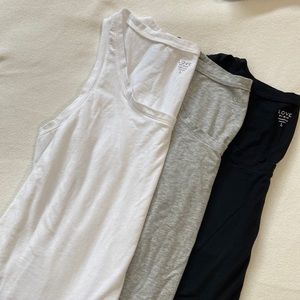 Gap Maternity tank tops- set of 3